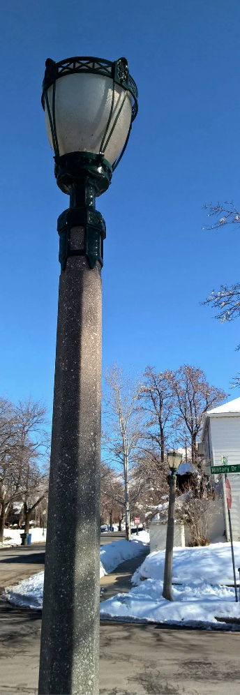 Restored street lamp at Military Drive, 2016